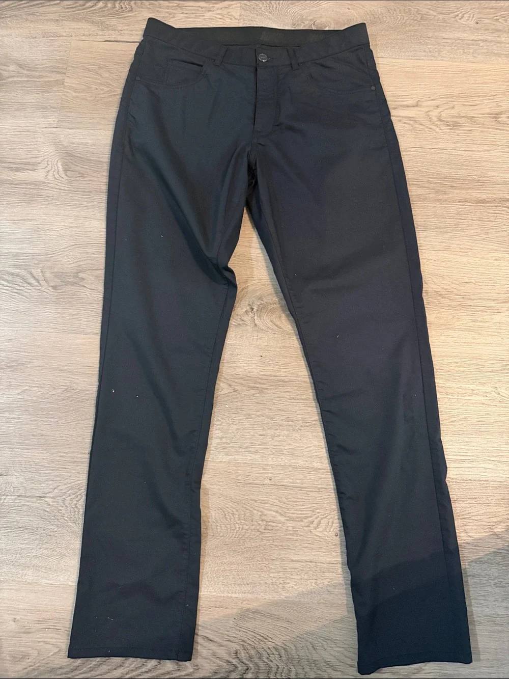 Nike Men’s Black Straight-Leg Pants Size 30/32